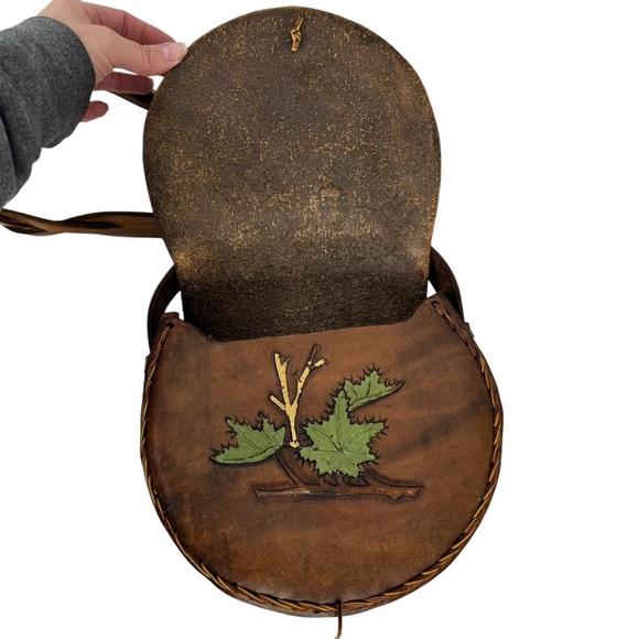 Vintage Floral Butterfly Tooled Thick Leather Braided Shoulder Bag Brown Hippie - Picture 15 of 16
